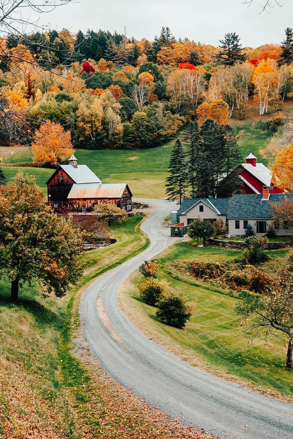 The Magic of Fall in Woodstock, Vermont: A Perfect Autumn Getaway
